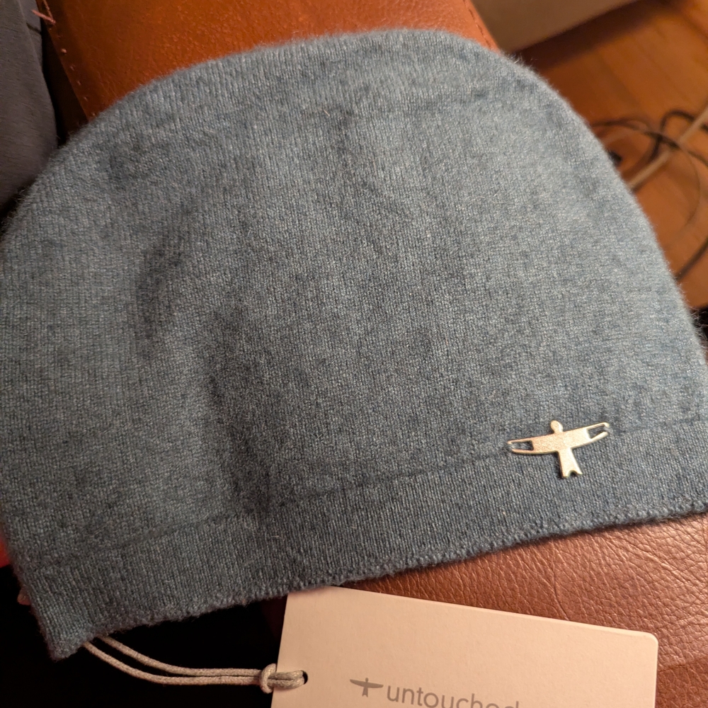 NWT Untouched World Matching Gloves, Scarf, and Beanie Blue Cashmere Set - Picture 11 of 12